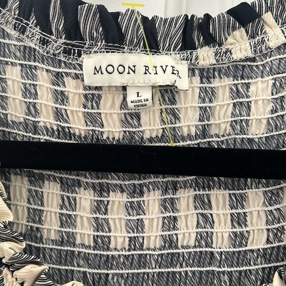 MOON RIVER Maxi Dress Smocked Top Tiered Ruffled Gingham Plaid Navy/Cream Size L - Picture 7 of 9